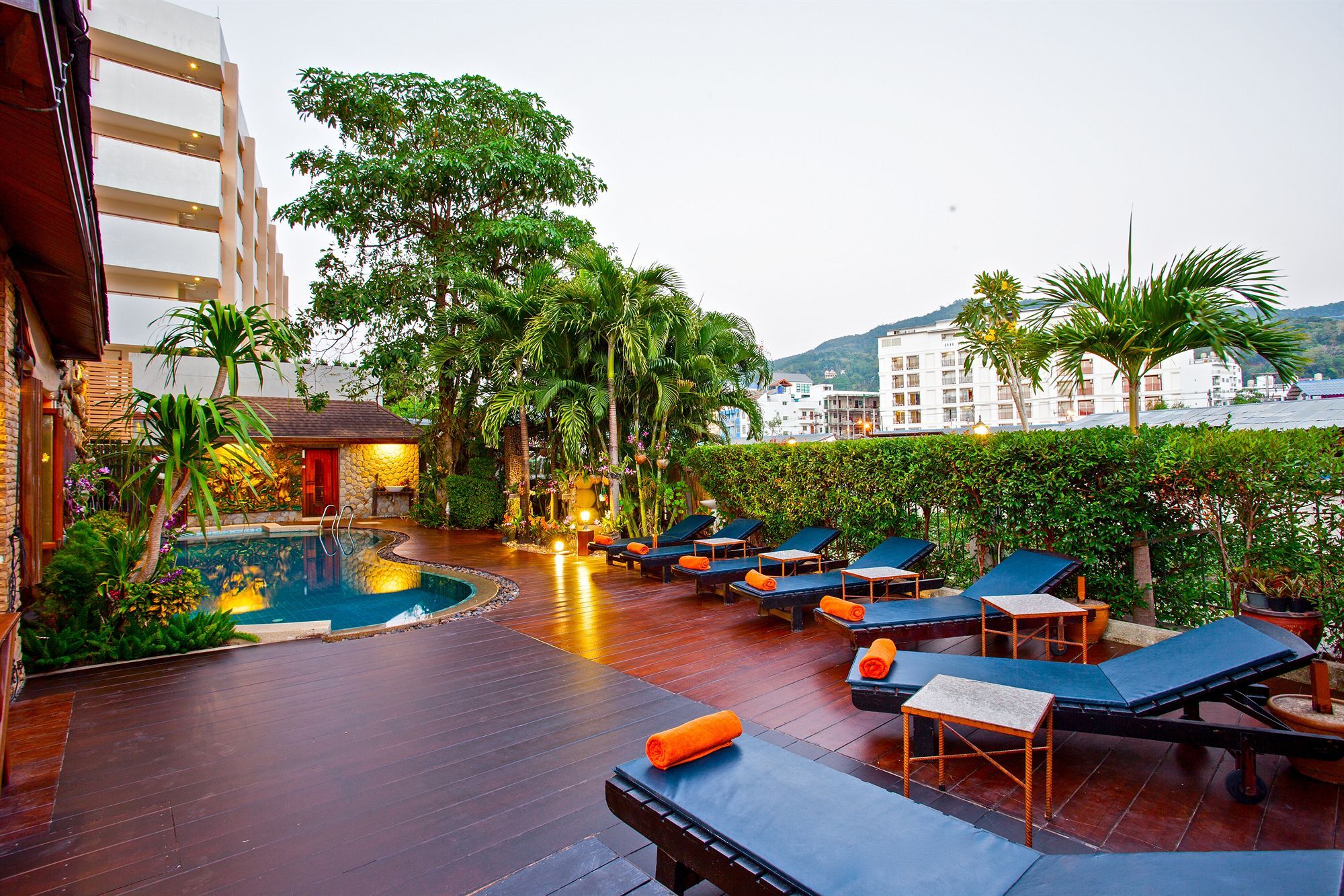 Orchid Garden Hotel Patong Luaran gambar